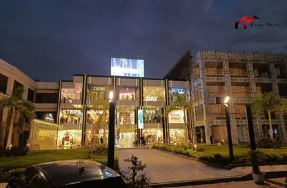 محل تجاري - استوديو - 1 حمام للبيع في شارع المشير احمد اسماعيل - مدينة العبور - الحي السابع - مدينة العبور - القليوبية