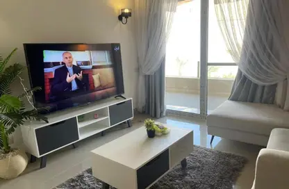 شقة - 2 غرف نوم - 2 حمامات للايجار في ذا فيلدج - المستثمرين الجنوبية - مدينة القاهرة الجديدة - القاهرة