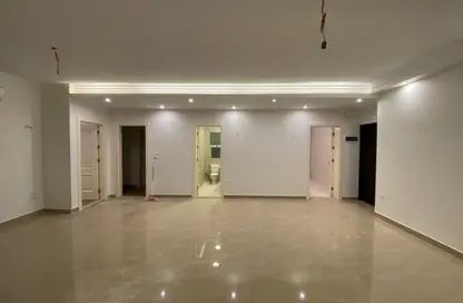 شقة - 2 غرف نوم - 2 حمامات للايجار في فيلدج جيت - المستثمرين الجنوبية - مدينة القاهرة الجديدة - القاهرة