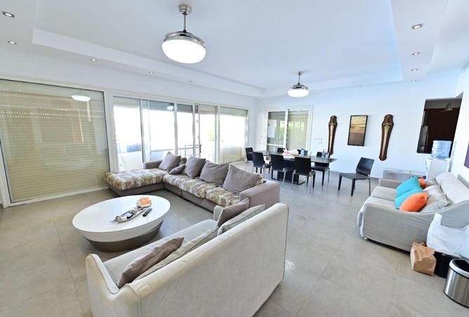 8081518 - Property Image 3