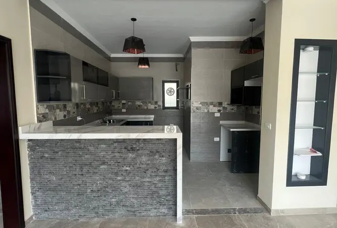 102057215 - Property Image 2