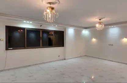 شقة - 2 غرف نوم - 2 حمامات للايجار في شارع الاعناب - المهندسين - الجيزة