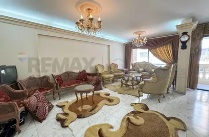شقة - 3 غرف نوم - 1 حمام للبيع في ميدان سموحة - سموحة - حي شرق - الاسكندرية