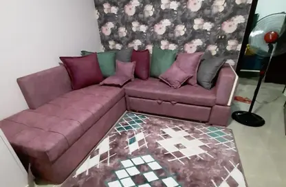 Apartment - 2 Bedrooms - 1 Bathroom for rent in Al Methak St. - 10th District - Nasr City - Cairo