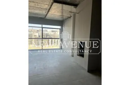 Office Space - 2 Bedrooms - 1 Bathroom for rent in Concord Plaza - South Investors Area - New Cairo City - Cairo
