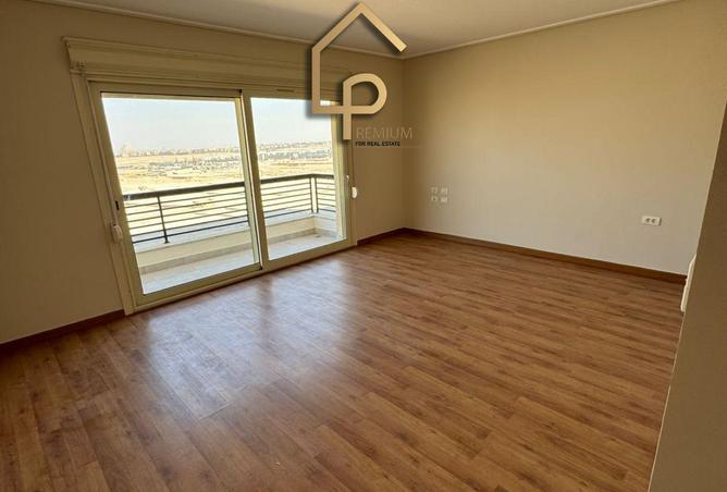 92968210 - Property Image 2