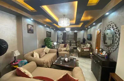 شقة - 3 غرف نوم - 2 حمامات للبيع في البوابة الرابعة - مينا - حدائق الاهرام - الجيزة