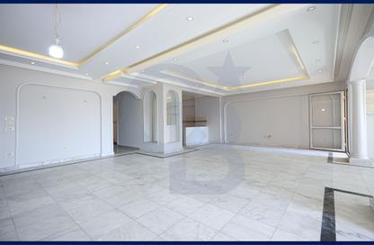 Apartment - 3 - 3 for sale in Al Safa St. - Smouha - Hay Sharq - Alexandria