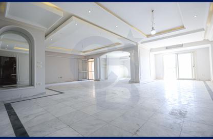 Apartment - 3 - 3 for sale in Al Safa St. - Smouha - Hay Sharq - Alexandria