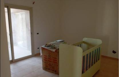Apartment - 3 - 2 for sale in Mena Residence - South Investors Area - New Cairo City - Cairo Apartment - 3 - 2 for sale in Mena Residence - South Investors Area - New Cairo City - Cairo