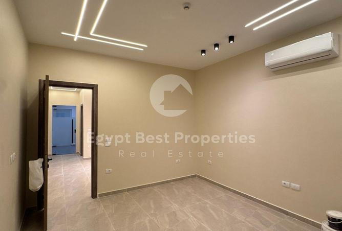 102074098 - Property Image 3