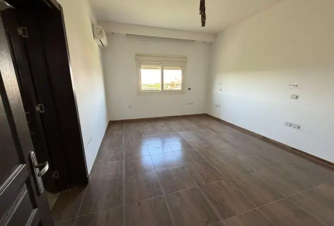 82572897 - Property Image 3