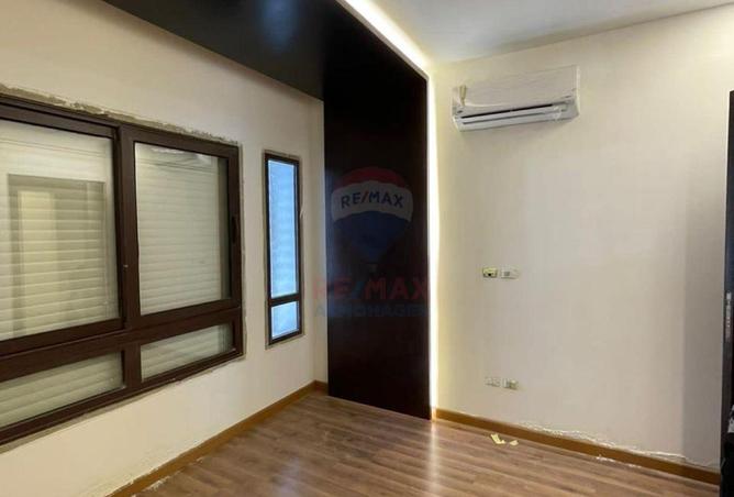 98822268 - Property Main Image