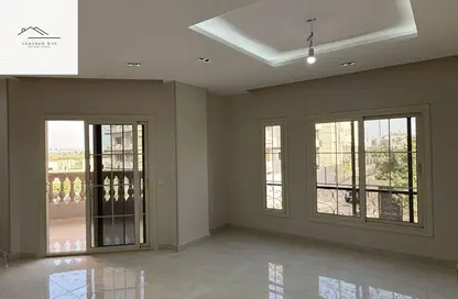 شقة - 3 غرف نوم - 3 حمامات للايجار في المستشارين - المستثمرين الشمالية - مدينة القاهرة الجديدة - القاهرة