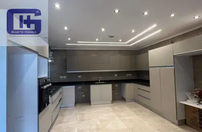 Apartment - 4 Bedrooms - 3 Bathrooms for rent in Hyde Park - New Cairo City - Cairo