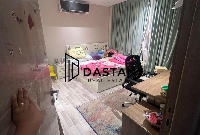 93817407 - Property Image 3