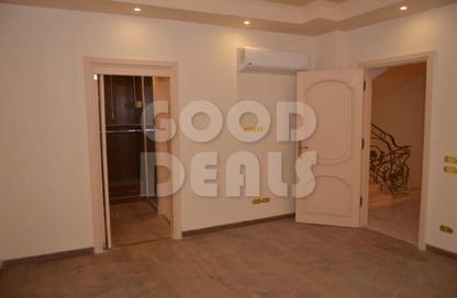 Villa - 3 Bedrooms - 3 Bathrooms for sale in Maxim - The 1st Settlement - New Cairo City - Cairo