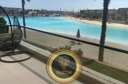 Chalet - 2 Bedrooms - 1 Bathroom for sale in Azha North - Ras Al Hekma - North Coast