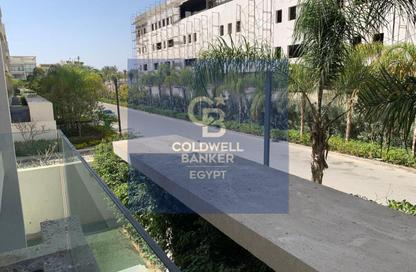Apartment - 2 Bedrooms - 2 Bathrooms for sale in Lake View Residence - 5th Settlement Compounds - The 5th Settlement - New Cairo City - Cairo