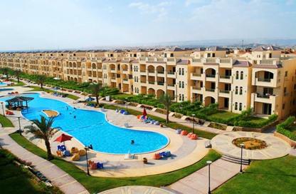 Chalet - 2 Bedrooms - 2 Bathrooms for sale in Lasirena Palm Beach - Al Ain Al Sokhna - Suez