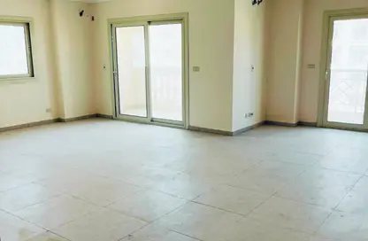 شقة - 3 غرف نوم - 3 حمامات للايجار في صوارى - كمبوندات الاسكندرية - الاسكندرية