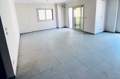 شقة - 3 غرف نوم - 3 حمامات للايجار في صوارى - كمبوندات الاسكندرية - الاسكندرية