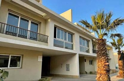 Townhouse - 4 - 3 for sale in Pyramids Hills - Cairo Alexandria Desert Road - 6 October City - Giza