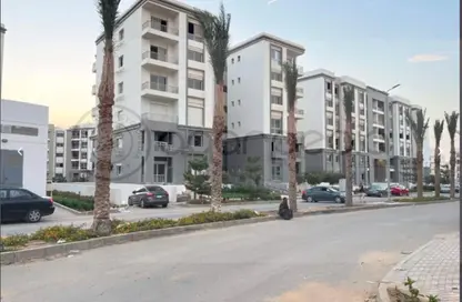 Apartment - 3 Bedrooms - 3 Bathrooms for sale in Hyde Park - New Cairo City - Cairo