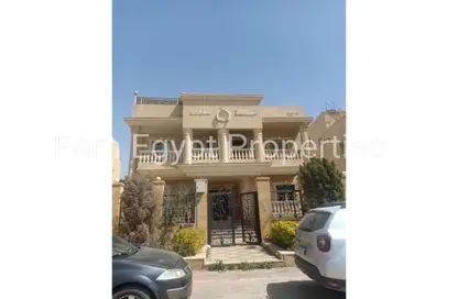 شقة - 4 غرف نوم - 2 حمامات للبيع في شرق الاكاديمية - مدينة القاهرة الجديدة - القاهرة