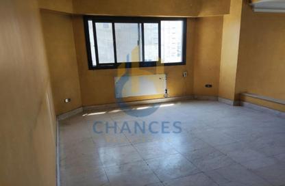 Apartment - 3 Bedrooms - 1 Bathroom for sale in Palestine St. - New Maadi - Hay El Maadi - Cairo