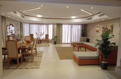 فيلا - 4 غرف نوم - 5 حمامات للايجار في توب فيو - امتداد المستثمرين الشمالية - مدينة القاهرة الجديدة - القاهرة