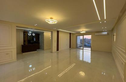 Apartment - 2 Bedrooms - 3 Bathrooms for rent in Hyde Park - New Cairo City - Cairo