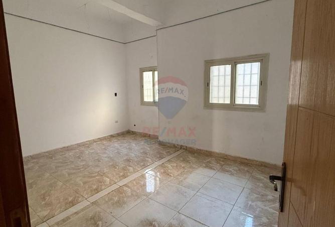 82102451 - Property Main Image