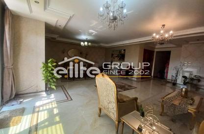 شقة - 3 غرف نوم - 3 حمامات للبيع في سموحة - حي شرق - الاسكندرية