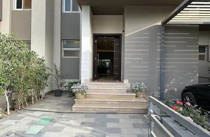 Townhouse - 5 Bedrooms - 5 Bathrooms for sale in Etapa Square - Sheikh Zayed City - Giza