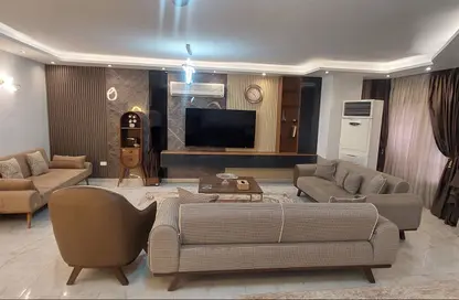 شقة - 3 غرف نوم - 3 حمامات للايجار في شارع شهاب - المهندسين - الجيزة