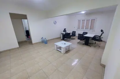مساحات مكتبية - 2 غرف نوم - 1 حمام للايجار في شارع الفواكه - الدقي - الجيزة