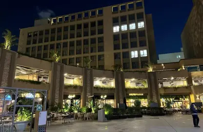 عيادة - غرفة نوم - 1 حمام للبيع في 205 - محور 26 يوليو - الشيخ زايد - الجيزة