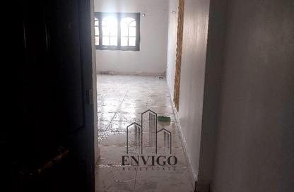 Apartment - 2 Bedrooms - 1 Bathroom for sale in Asmaa Fahmy St. - Ard El Golf - Heliopolis - Masr El Gedida - Cairo