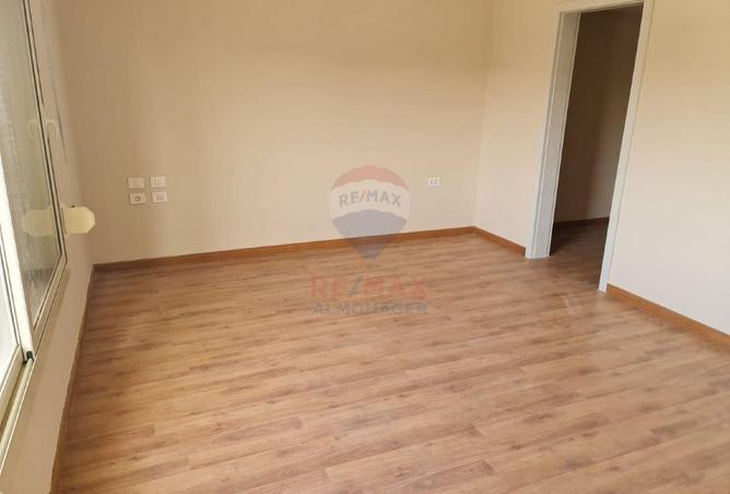 8702448 - Property Image 2