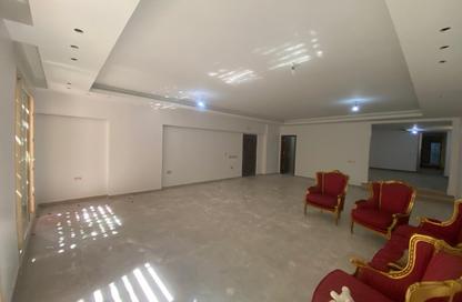 Apartment - 3 Bedrooms - 3 Bathrooms for sale in Al Mansoureya - Hay El Haram - Giza