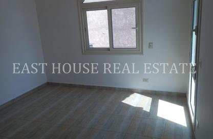 Apartment - 3 Bedrooms - 2 Bathrooms for rent in Ganoob El Acadimia - New Cairo City - Cairo