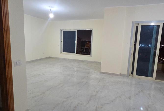 8413621 - Property Image 3