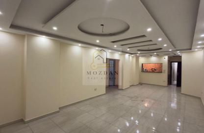 Apartment - 3 Bedrooms - 2 Bathrooms for rent in 10th Sector - Zahraa El Maadi - Hay El Maadi - Cairo