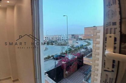 شقة - 3 غرف نوم - 2 حمامات للايجار في لافيدا البستان - محور 26 يوليو - مدينة 6 أكتوبر - الجيزة