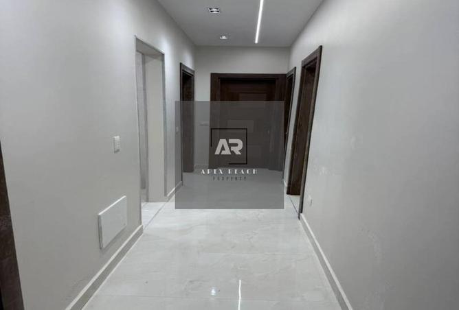 8640572 - Property Image 3