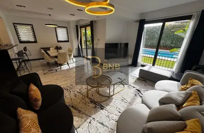 فيلا - 4 غرف نوم - 4 حمامات للايجار في ميفيدا - كمبوندات التجمع الخامس - التجمع الخامس - مدينة القاهرة الجديدة - القاهرة