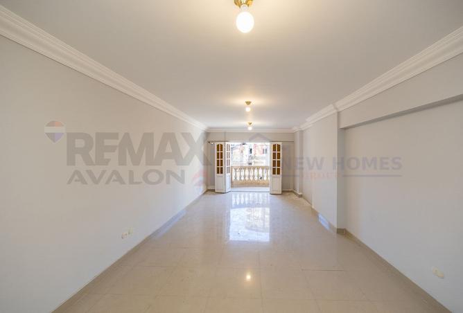 98832349 - Property Main Image