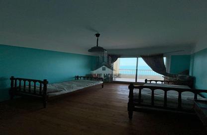 Apartment - 3 Bedrooms - 1 Bathroom for sale in Al Geish Road - Glim - Hay Sharq - Alexandria