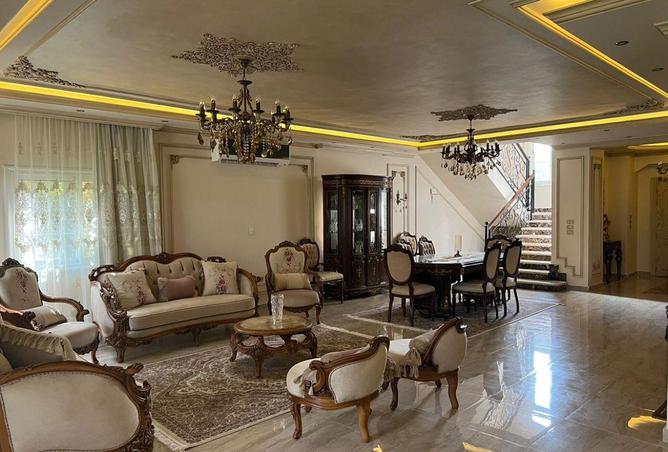 8702002 - Property Main Image